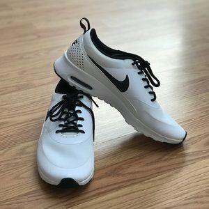 White Nike Air Max Thea - women’s size 9 NWOT